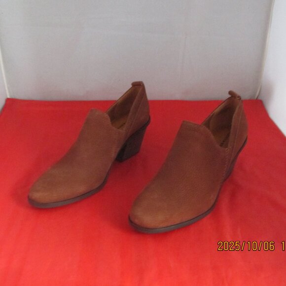 Lucky Brand Vennia Slip On Leather Shooties $129 - US Size 9 1/2 - Brown - 1373 - Picture 6 of 10